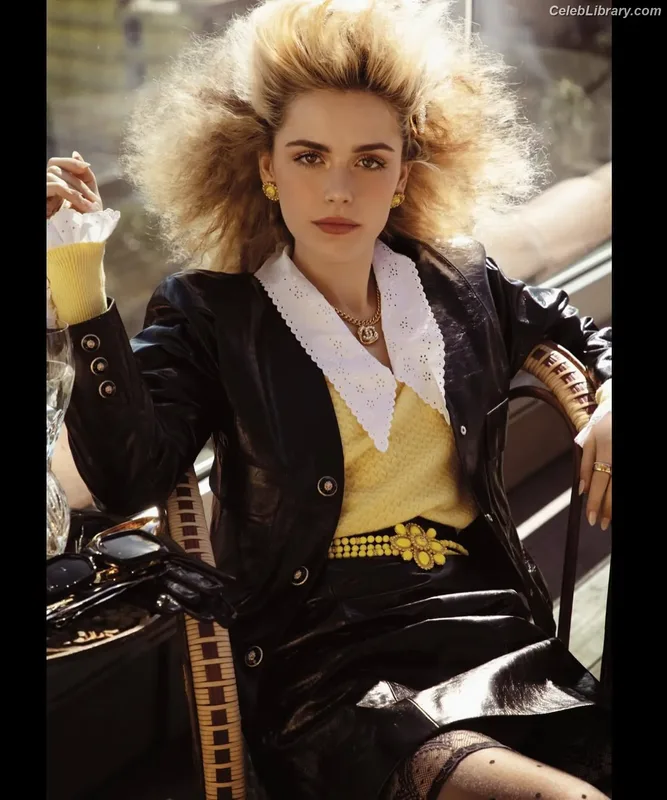 Kiernan Shipka photo 23 of 2601