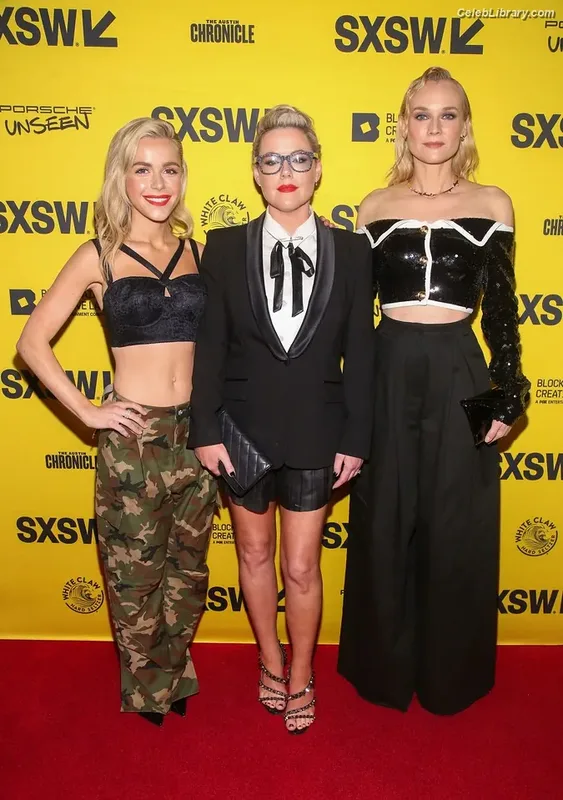 Kiernan Shipka photo 5 of 2601
