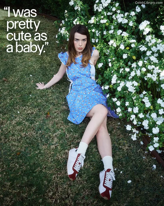 Kiernan Shipka photo 1 of 2601