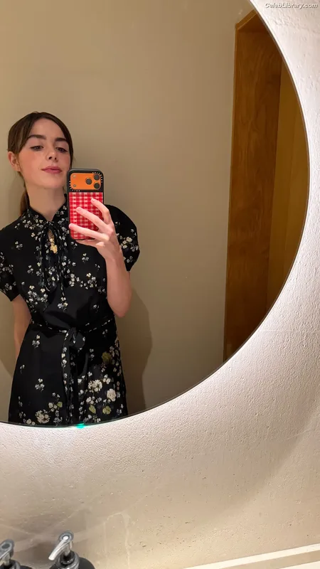 Kiernan Shipka photo 8 of 2601