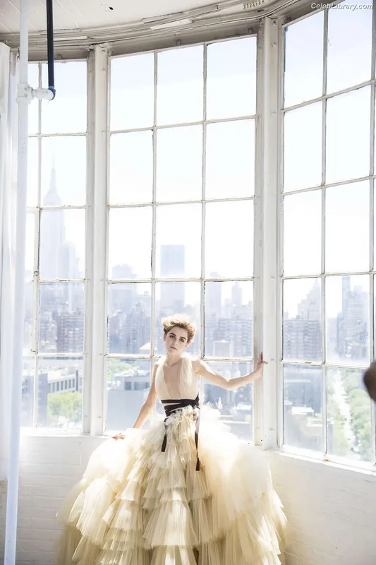 Kiernan Shipka photo 14 of 2601
