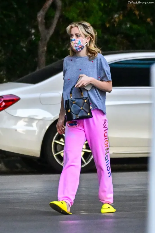 Kiernan Shipka photo 4 of 2601