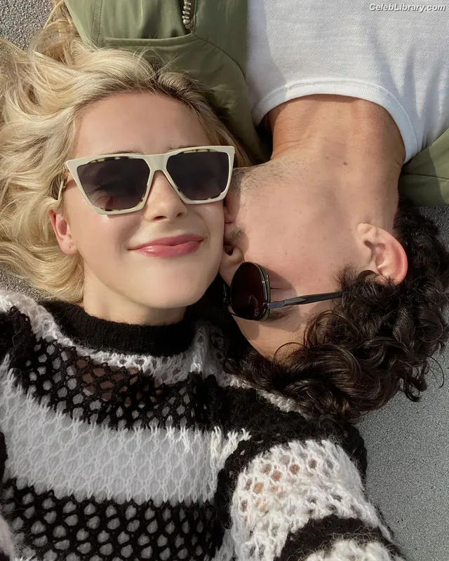 Kiernan Shipka photo 5 of 2601