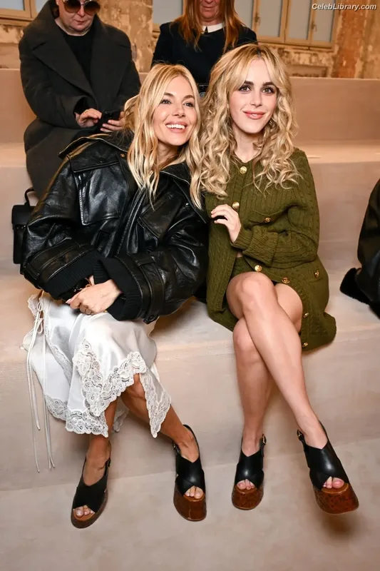 Kiernan Shipka photo 1 of 2601