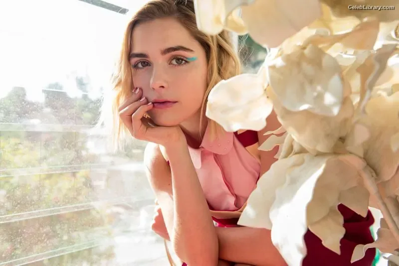 Kiernan Shipka photo 3 of 2601