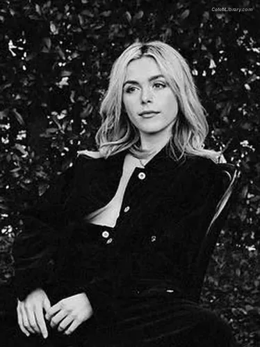 Kiernan Shipka photo 5 of 2601
