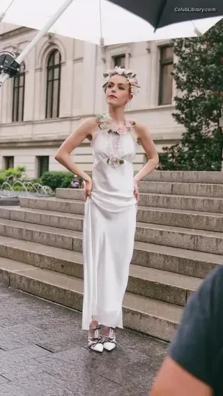 Kiernan Shipka photo 1 of 2601