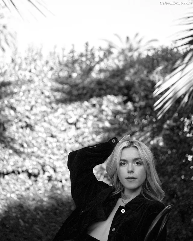 Kiernan Shipka photo 5 of 2601