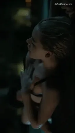Kiernan Shipka photo 8 of 2601