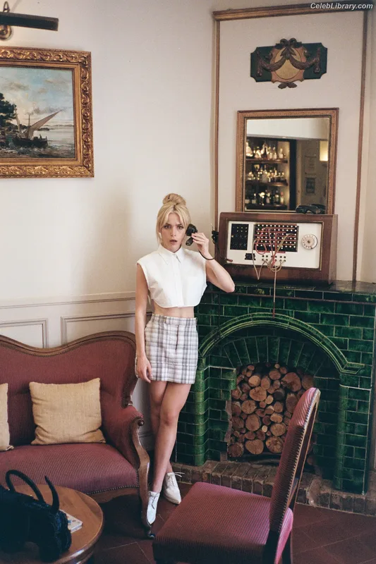 Kiernan Shipka photo 10 of 2601