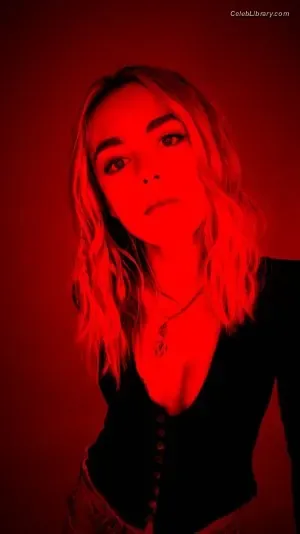 Kiernan Shipka photo 20 of 2601