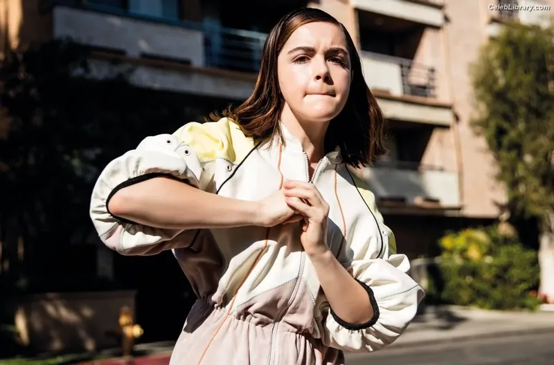 Kiernan Shipka photo 7 of 2601