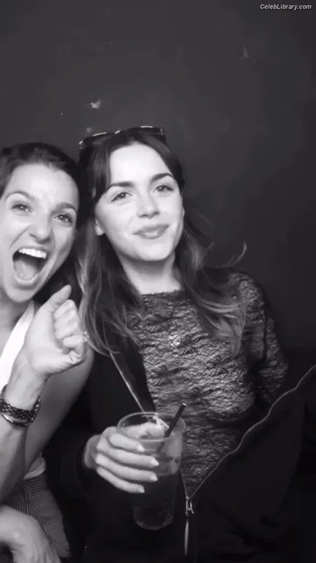Kiernan Shipka photo 15 of 2601
