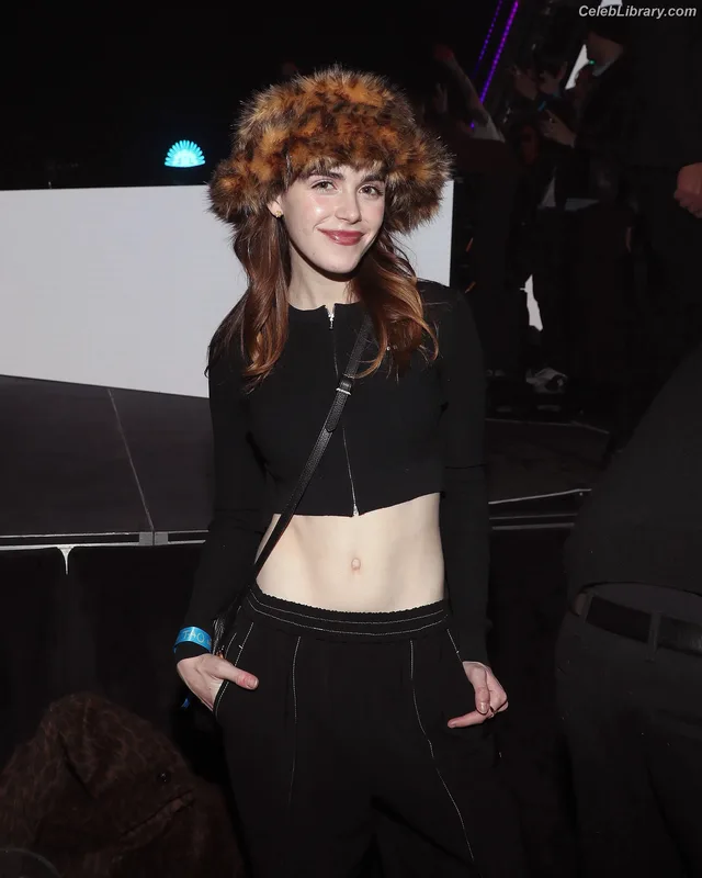 Kiernan Shipka photo 3 of 2601