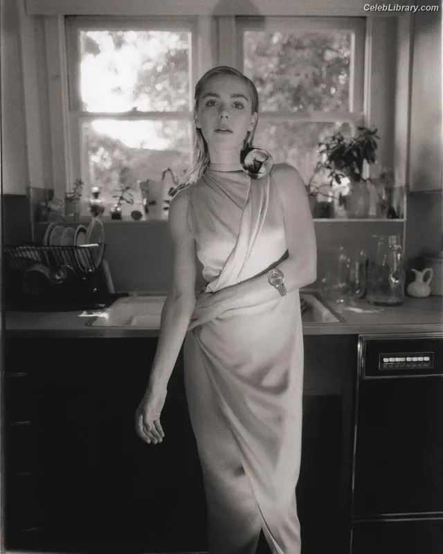 Kiernan Shipka photo 9 of 2601