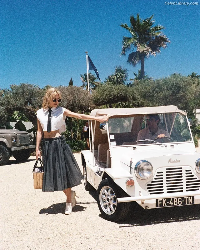 Kiernan Shipka photo 10 of 2601