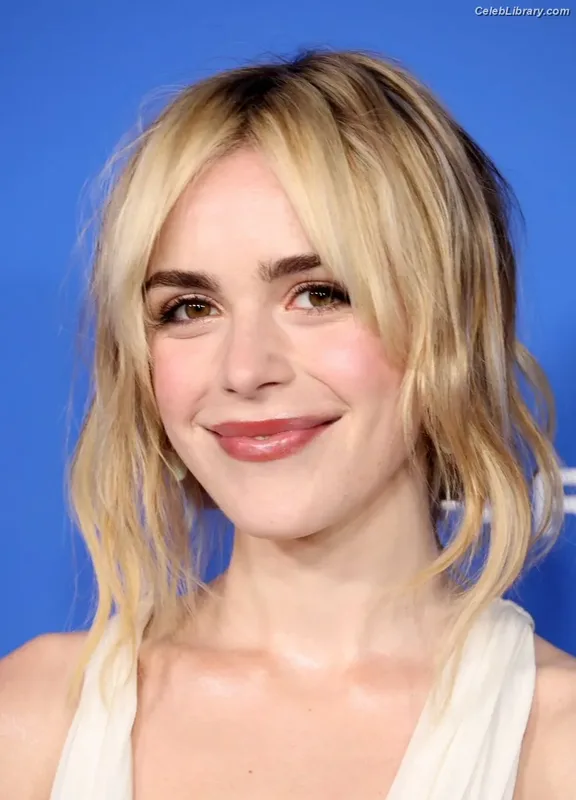 Kiernan Shipka photo 11 of 2601