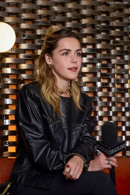 Kiernan Shipka photo 18 of 2601
