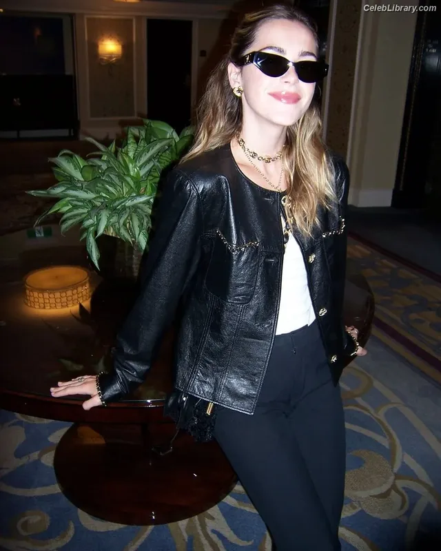 Kiernan Shipka photo 24 of 2601