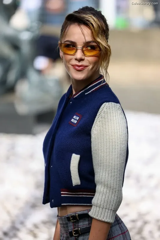 Kiernan Shipka photo 15 of 2601