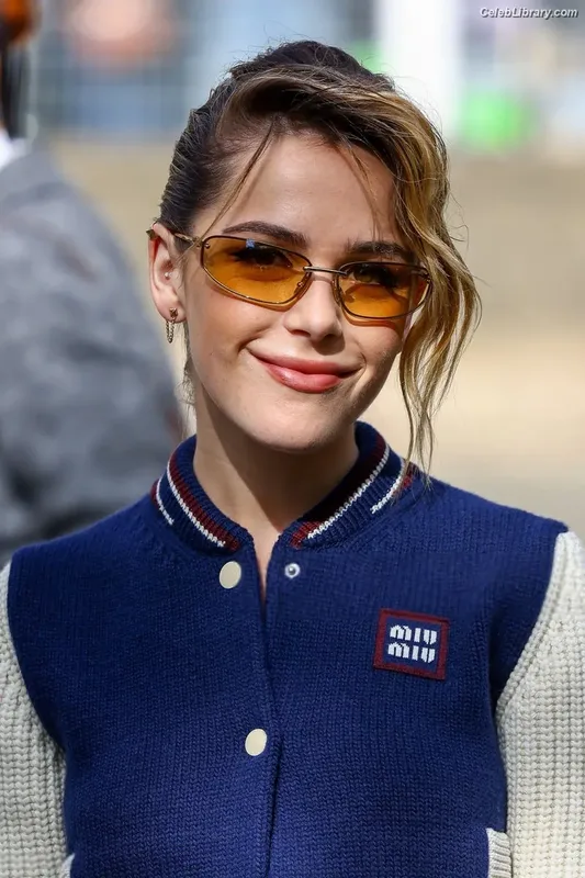Kiernan Shipka photo 18 of 2601