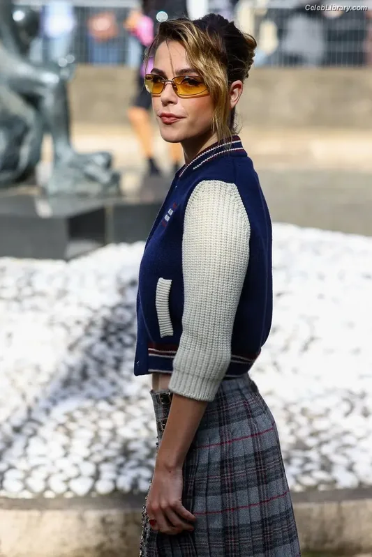 Kiernan Shipka photo 22 of 2601