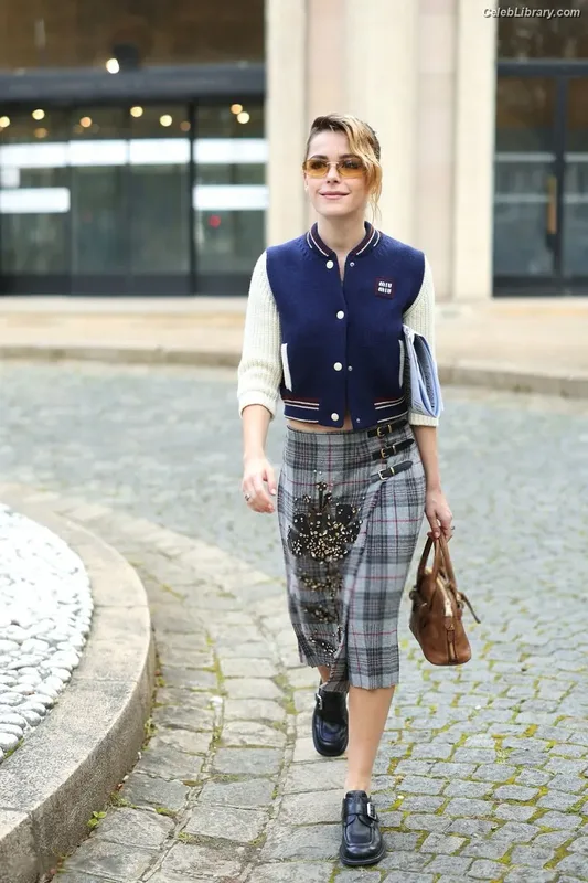 Kiernan Shipka photo 5 of 2601
