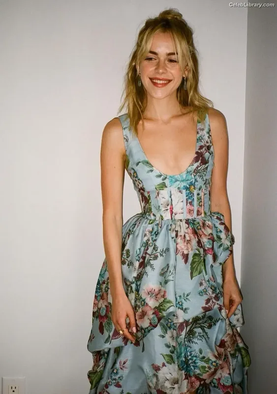 Kiernan Shipka photo 3 of 2601