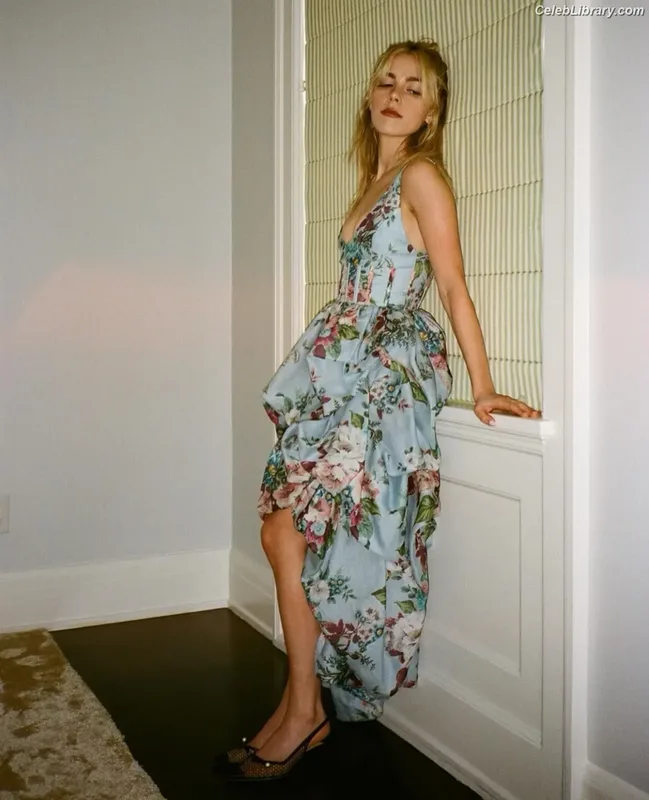Kiernan Shipka photo 4 of 2601