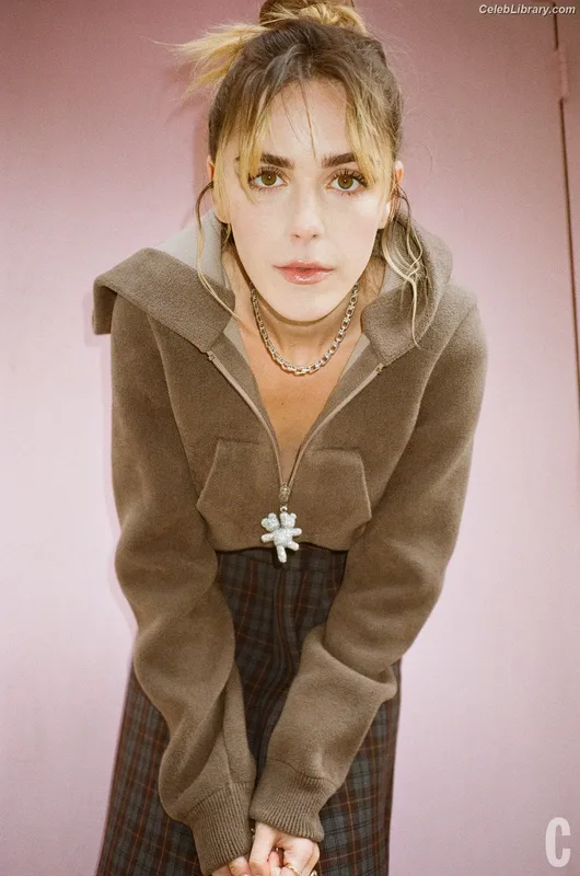 Kiernan Shipka photo 18 of 2601