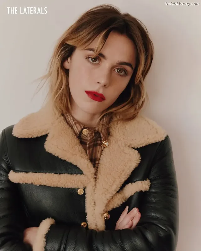 Kiernan Shipka photo 8 of 2601