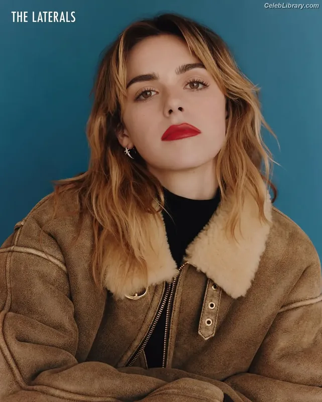 Kiernan Shipka photo 11 of 2601
