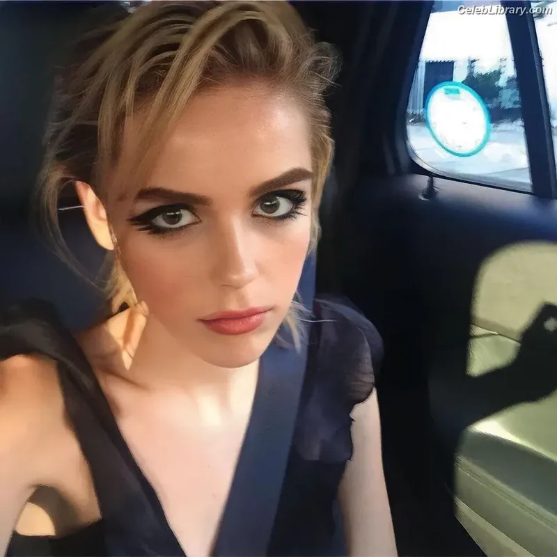 Kiernan Shipka photo 24 of 2601