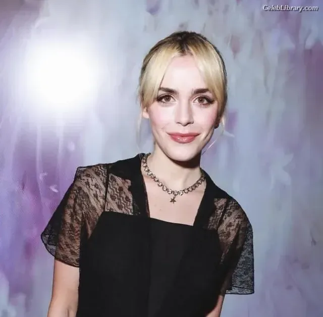 Kiernan Shipka photo 18 of 2601