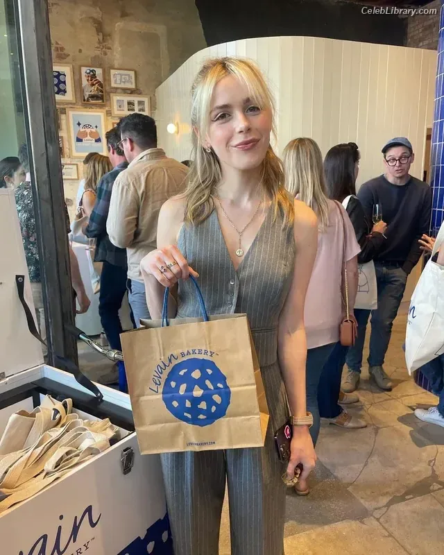 Kiernan Shipka photo 14 of 2601