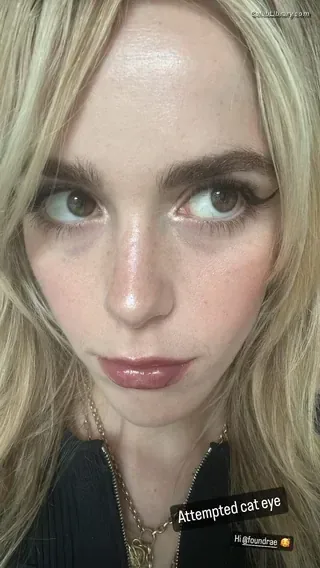 Kiernan Shipka photo 17 of 2601