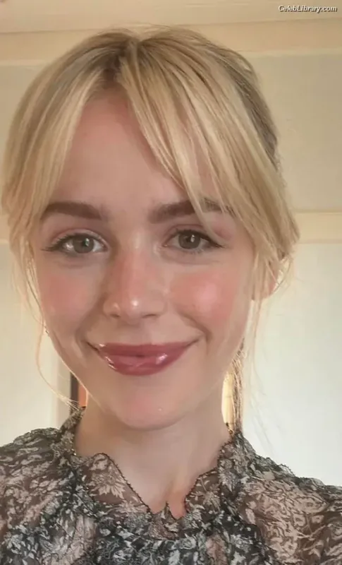 Kiernan Shipka photo 22 of 2601