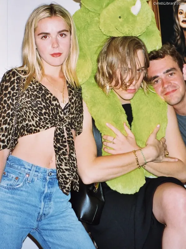Kiernan Shipka photo 7 of 2601