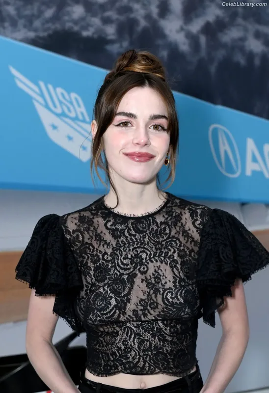 Kiernan Shipka photo 10 of 2601