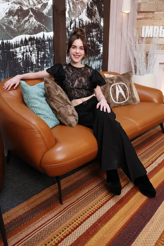 Kiernan Shipka photo 11 of 2601