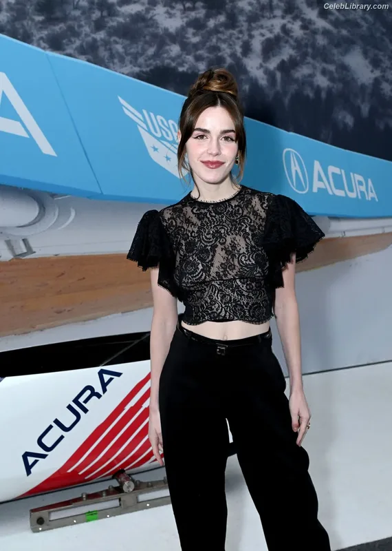 Kiernan Shipka photo 17 of 2601