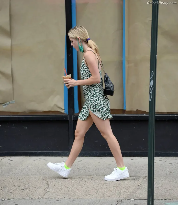 Kiernan Shipka photo 5 of 2601