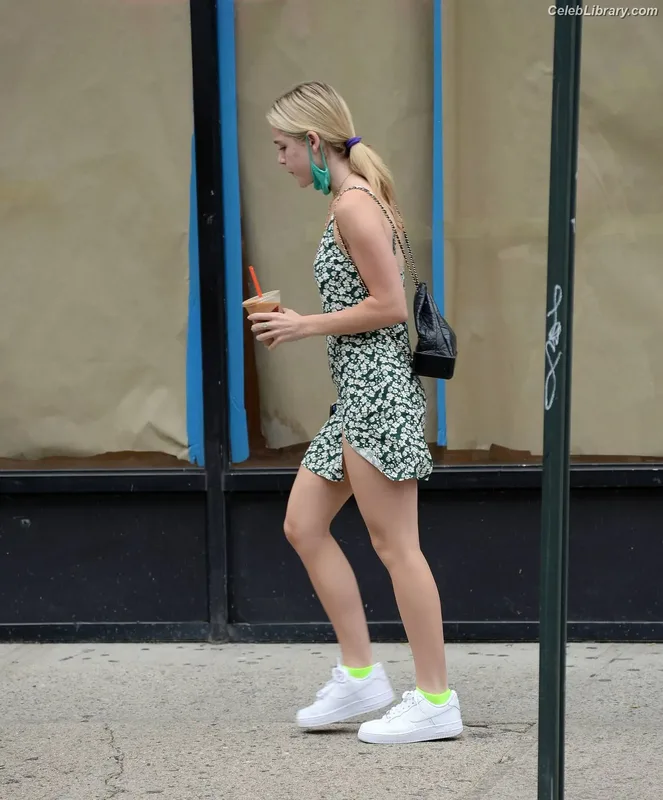 Kiernan Shipka photo 12 of 2601