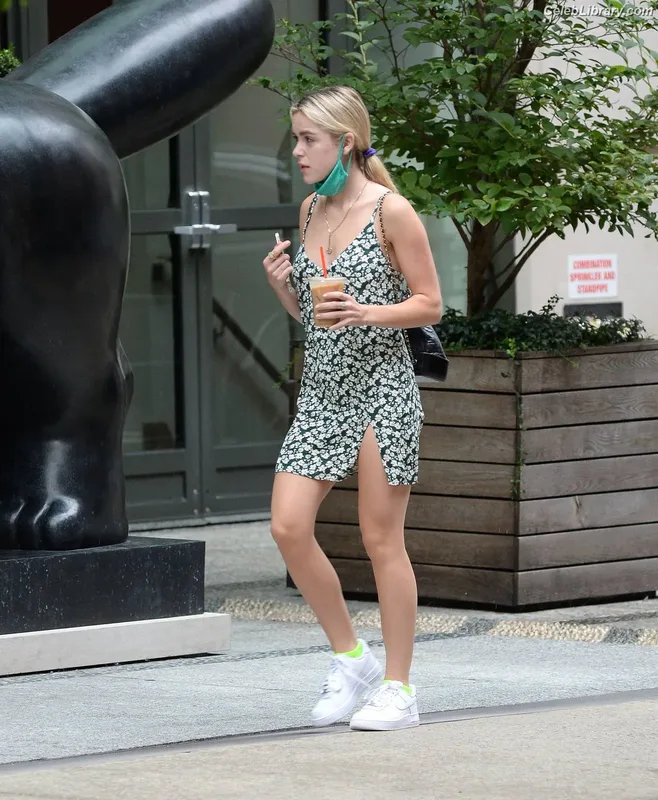 Kiernan Shipka photo 15 of 2601
