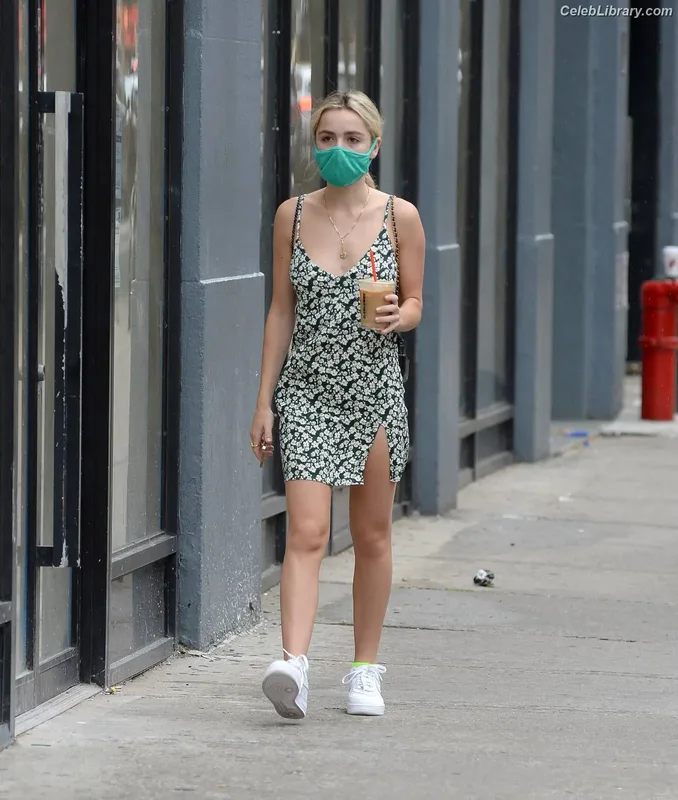 Kiernan Shipka photo 16 of 2601