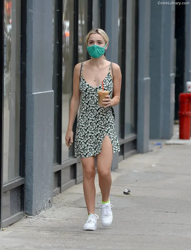 Kiernan Shipka photo 17 of 2601