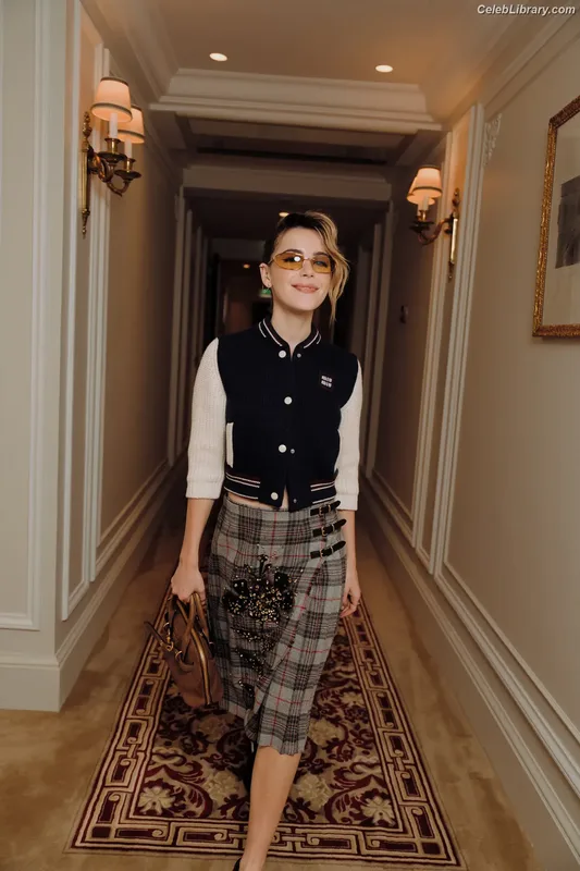 Kiernan Shipka photo 7 of 2601