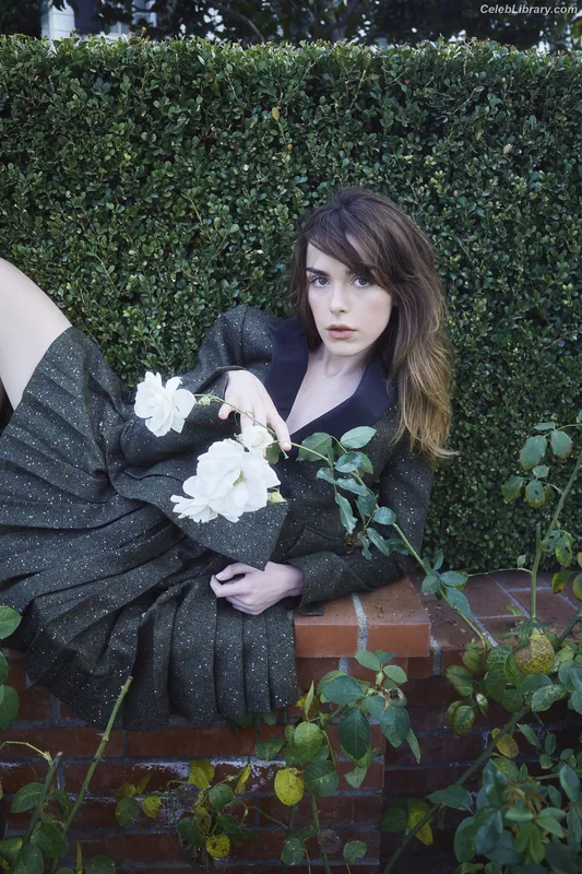 Kiernan Shipka photo 3 of 2601