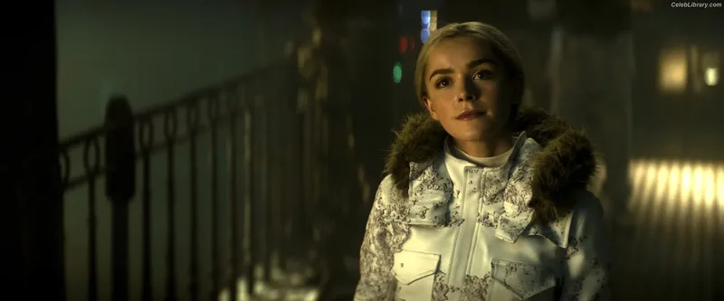 Kiernan Shipka photo 11 of 2601