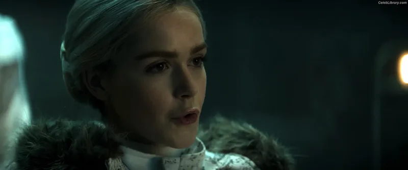 Kiernan Shipka photo 14 of 2601